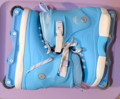 Razors sky rollerblades - razors,
